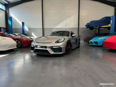 Porsche 718 Cayman GT4