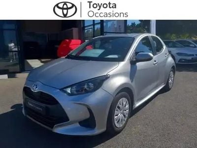 Gris minéral (m) Occasion 2023 Toyota Yaris Hybrid Berline | 17 890 € (Bon prix)