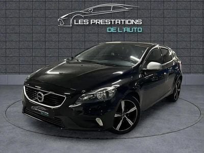 Noir Occasion 2016 Volvo V40 R-Design Berline | 12 390 € (Prix juste)