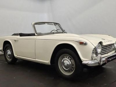Occasion Triumph TR4 1966 Blanc Cabriolet