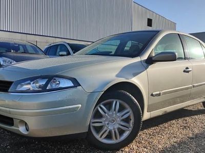 Jaune Occasion 2006 Renault Laguna II Initiale Berline | 4 999 €
