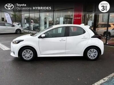 Blanc Occasion 2023 Toyota Yaris Hybrid Berline | 18 490 € (Bon prix)
