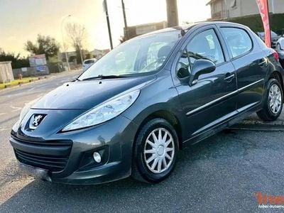 Gris Occasion 2013 Peugeot 207 Berline | 5 990 € (Prix juste)