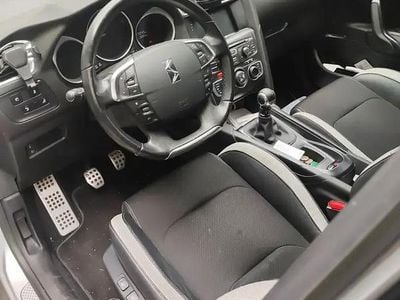 Gris Occasion 2014 Citroën DS4 Urban Show Citadine | 7 500 € (Prix juste)