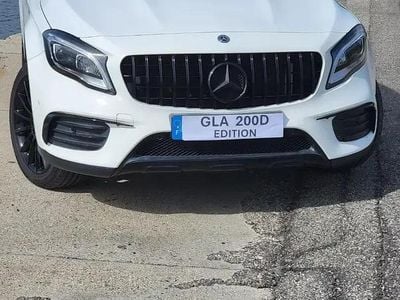 Blanc Occasion 2019 Mercedes GLA200 Edition SUV | 23 000 € (Bon prix)
