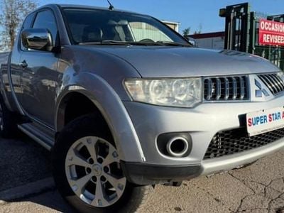 Gris Occasion 2013 Mitsubishi L200 Intense Pick-up | 14 990 €