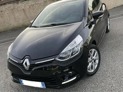 Noir Occasion 2018 Renault Clio IV LIMITED Berline | 9 490 € (Prix juste)