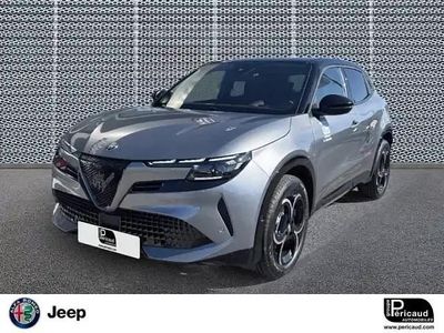 Noir Nouvelle 2025 Alfa Romeo GT Junior Premium | 36 490 € (Prix assez cher)