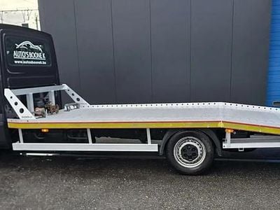 Noir Occasion 2016 Iveco Daily | 33 396 € (Prix juste)