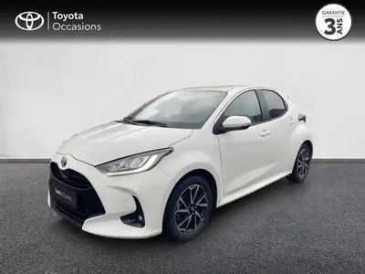 Blanc lunaire (n) Occasion 2023 Toyota Yaris Hybrid Design Berline | 20 490 € (Prix juste)