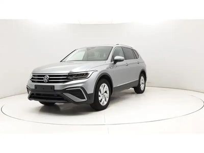 Gris Occasion 2023 VW Tiguan Life SUV | 44 510 €