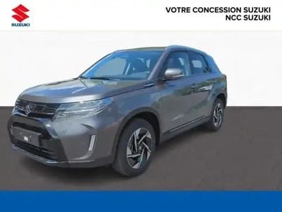 Titan dark gray pearl métallisé Occasion 2025 Suzuki Vitara Style SUV | 23 990 € (Prix assez cher)