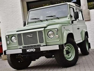 Vert Occasion 2016 Land Rover Defender Heritage SUV | 74 950 €