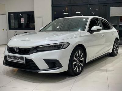 Blanc Occasion 2024 Honda Civic Executive Berline | 29 990 € (Prix juste)