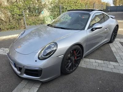 Porsche 911 Carrera GTS