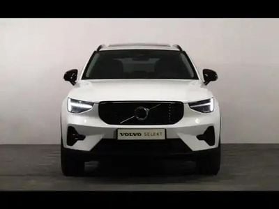 Nouvelle Volvo XC40 166 ch (122 kW) 2025 Blanc cristal métallisé SUV