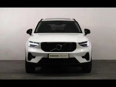 Blanc cristal métallisé Nouvelle 2025 Volvo XC40 SUV | 44 900 € (Prix assez cher)