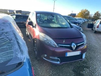 Mauve Occasion 2015 Renault Scénic III Monospace | 3 400 €