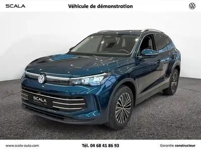 Nightshade blue Nouvelle 2025 VW Tiguan SUV | 51 490 € (Prix assez cher)