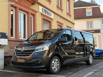 Noir Occasion 2019 Renault Trafic Intens Monospace | 23 990 € (Prix juste)