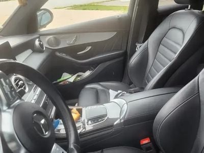 Mercedes GLC300