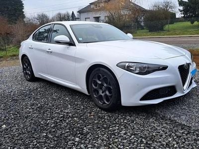 Occasion Alfa Romeo Giulia Super 150 ch (110 kW) 2019 Blanc Berline