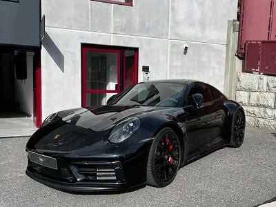 Noir Occasion 2024 Porsche 911 Carrera GTS Coupé | 184 990 € (Prix cher)