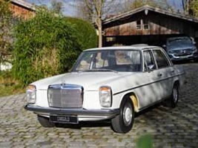 Occasion Mercedes 220 105 ch (77 kW) 1968 Blanc Berline