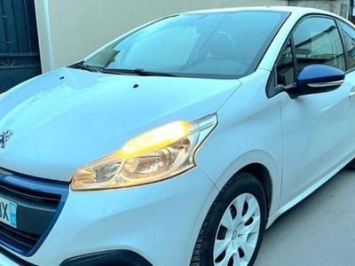Blanc Occasion 2016 Peugeot 208 Citadine | 5 950 € (Bon prix)