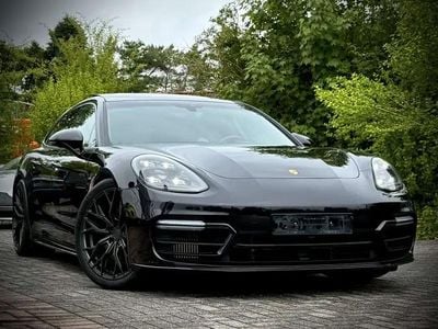 Porsche Panamera 4