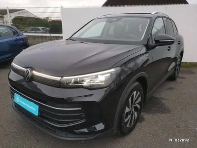 Noir Occasion 2024 VW Tiguan Edition SUV | 39 990 € (Prix juste)