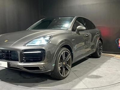 Gris Occasion 2022 Porsche Cayenne SUV | 85 990 € (Prix assez cher)