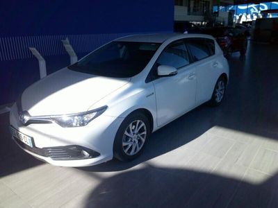 Toyota Auris Hybrid