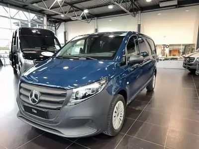 Bleu Nouvelle 2025 Mercedes Vito Van | 41 880 €