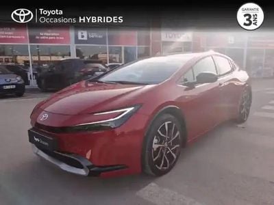 Occasion Toyota Prius Lounge 223 ch (164 kW) 2025 Rouge intense métallisé premium Citadine