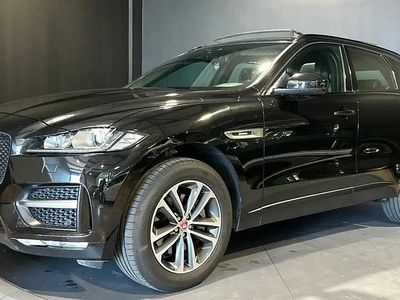 Noir Occasion 2016 Jaguar F-Pace R-Sport SUV | 22 990 € (Prix assez cher)