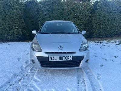 Gris Occasion 2010 Renault Clio III Dynamique Berline | 3 800 € (Prix juste)