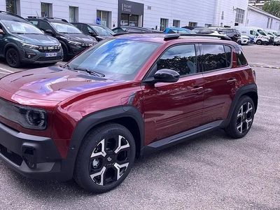 Rouge Occasion 2025 Renault 4 E-Tech Techno SUV | 34 490 € (Prix juste)