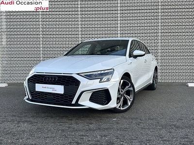 Blanc glacier métallisé Occasion 2024 Audi A3 Sportback e-tron S-Line Citadine | 35 990 € (Prix juste)