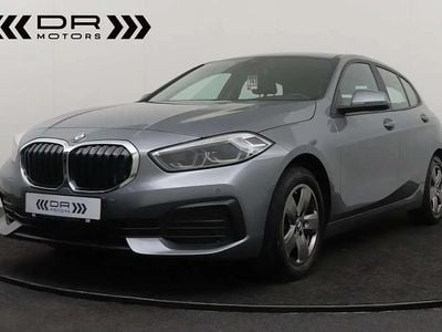 Gris Occasion 2022 BMW 116 Sport Line Citadine | 18 495 € (Bon prix)