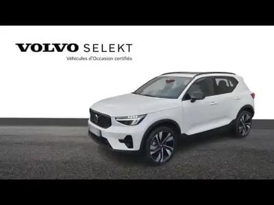 Blanc cristal métallisé Occasion 2025 Volvo XC40 Ultra SUV | 46 800 € (Prix cher)