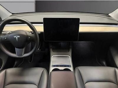 Noir Occasion 2024 Tesla Model Y SUV | 29 000 € (Bon prix)