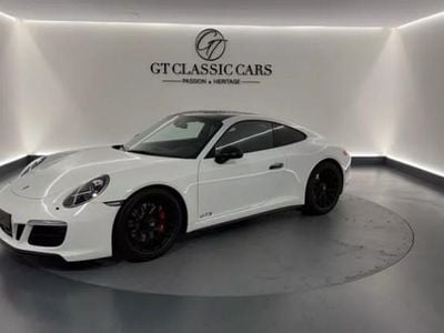 Porsche 911 Carrera GTS