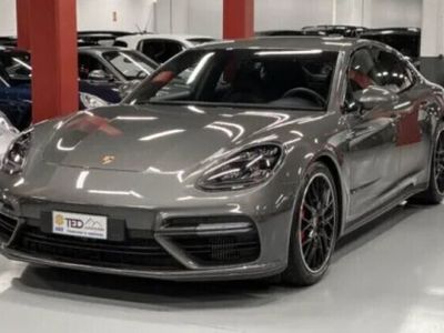 Porsche Panamera Turbo