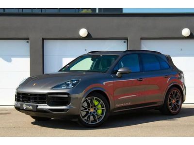 Gris Occasion 2019 Porsche Cayenne Turbo S SUV | 166 900 €