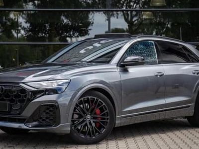 Gris Occasion 2024 Audi Q8 Sport SUV | 89 900 €