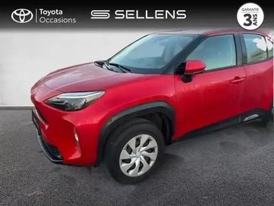 Rouge intense (m) Occasion 2023 Toyota Yaris Cross SUV | 21 980 € (Bon prix)