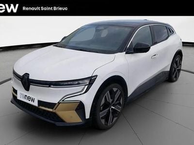 Blanc Occasion 2022 Renault Megane E-Tech Iconic Berline | 23 300 € (Prix juste)