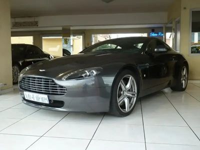 Aston Martin V8