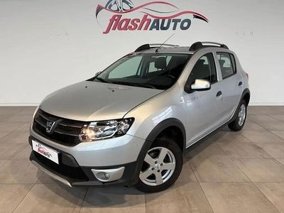 Occasion Dacia Sandero Stepway 91 ch (66 kW) 2014 Gris Berline